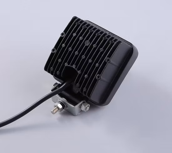 Faro da lavoro per trattore LED fuoristrada CREE da 4 pollici 48W 3600lm per camion Jeep